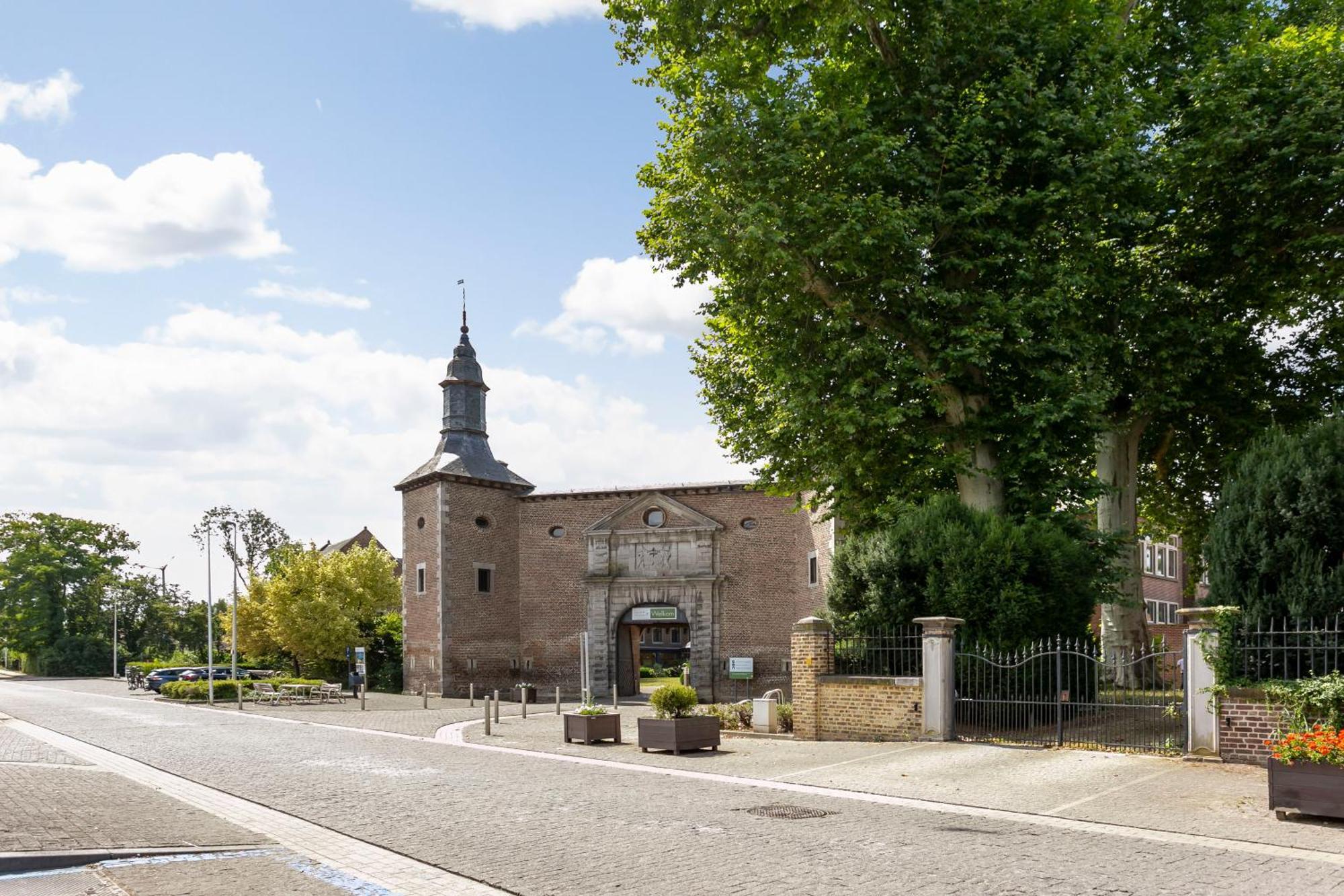Chateau De Looz Dış mekan fotoğraf